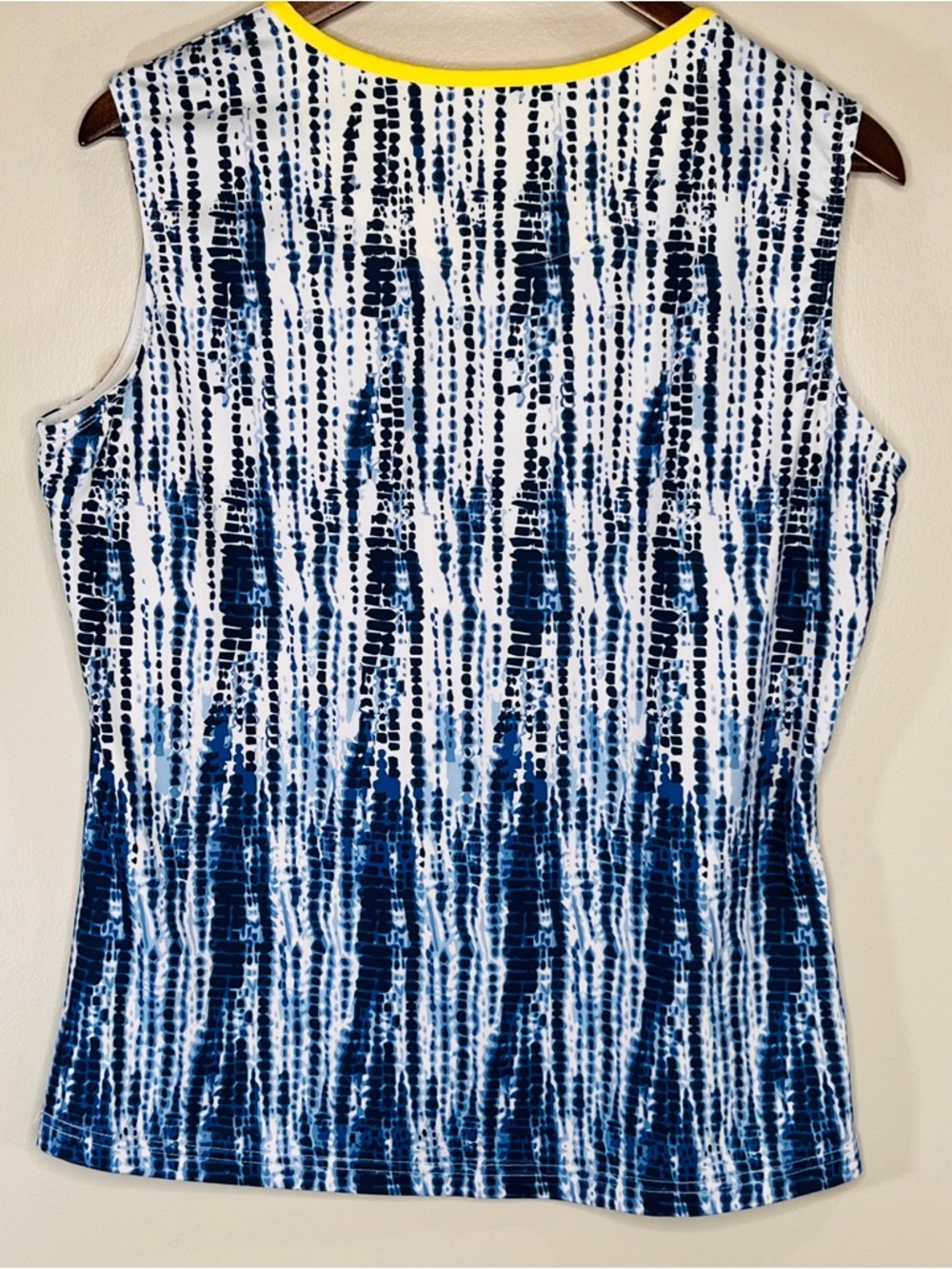 Bolle' Blue White Tie Dye Print Activewear Tank Top High Performance Womens XL - Picture 4 of 11